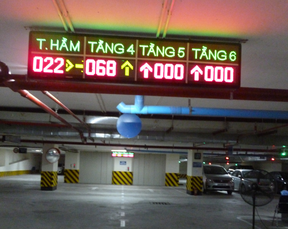 Smart Parking 311 313 315 Trung Chinh Bang Led 2